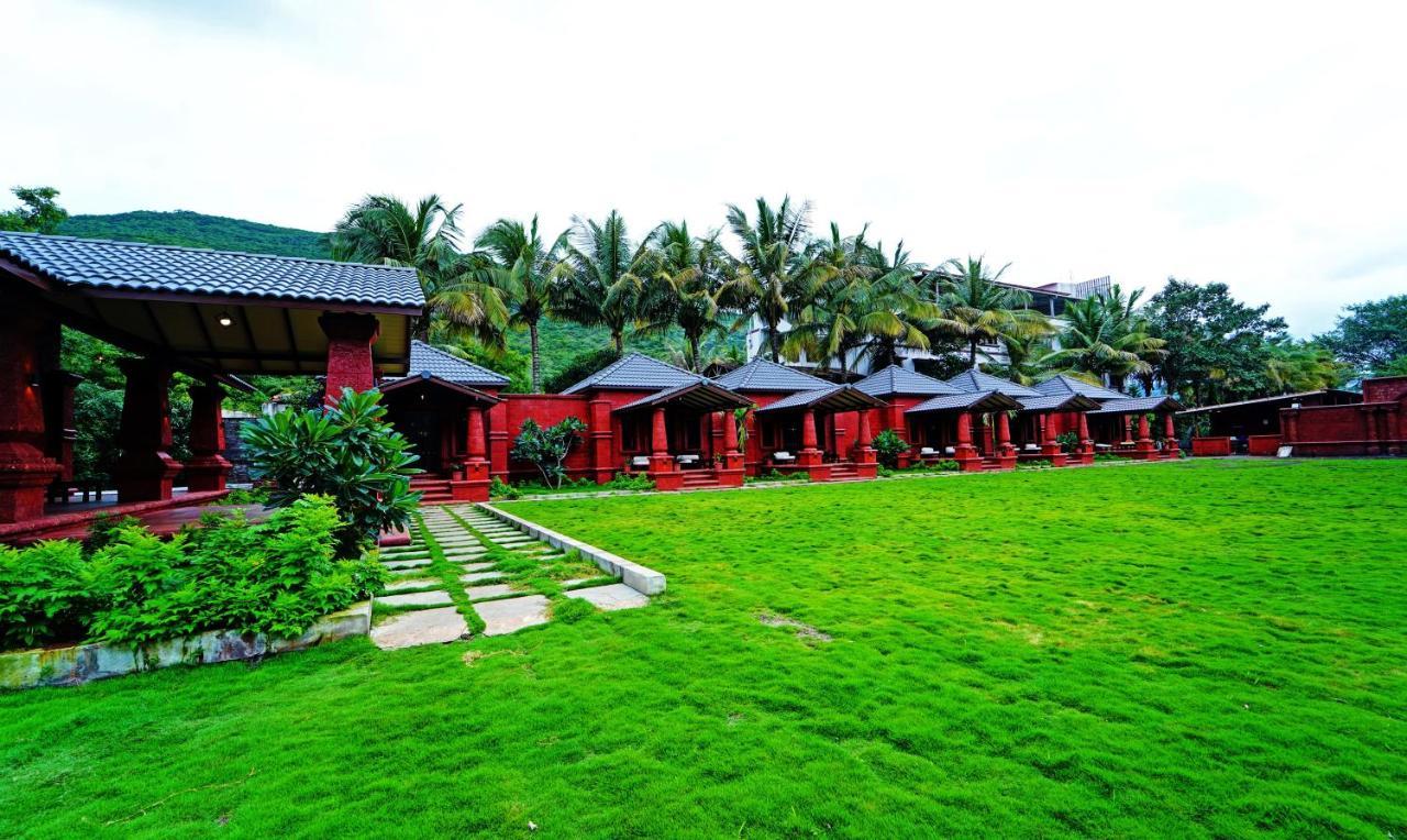 Siddhagiri Hotel And Resort Wai Exterior photo